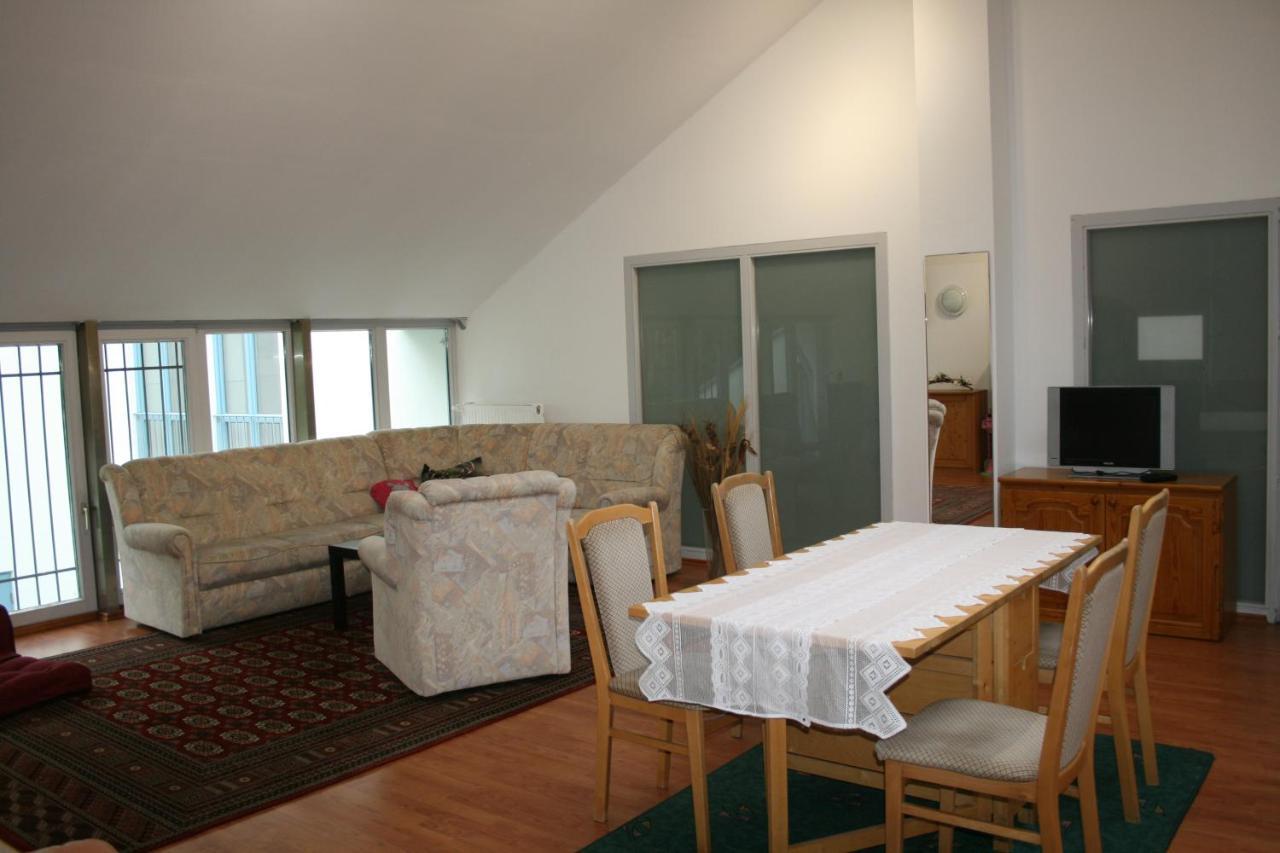 Krug'S Family Hostel Und Restaurant Вайлхайм ин Обербайерн Екстериор снимка
