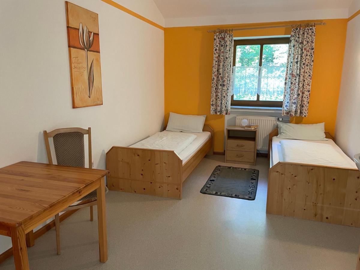 Krug'S Family Hostel Und Restaurant Вайлхайм ин Обербайерн Екстериор снимка