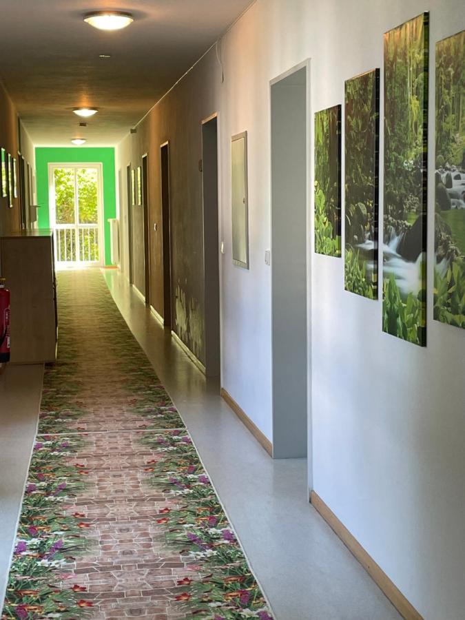 Krug'S Family Hostel Und Restaurant Вайлхайм ин Обербайерн Екстериор снимка