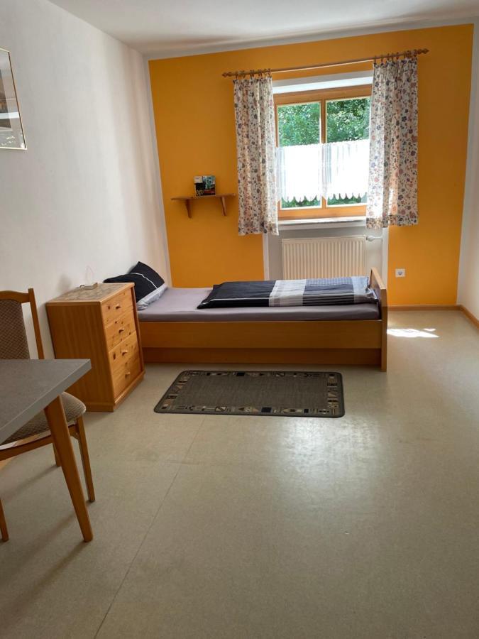 Krug'S Family Hostel Und Restaurant Вайлхайм ин Обербайерн Екстериор снимка