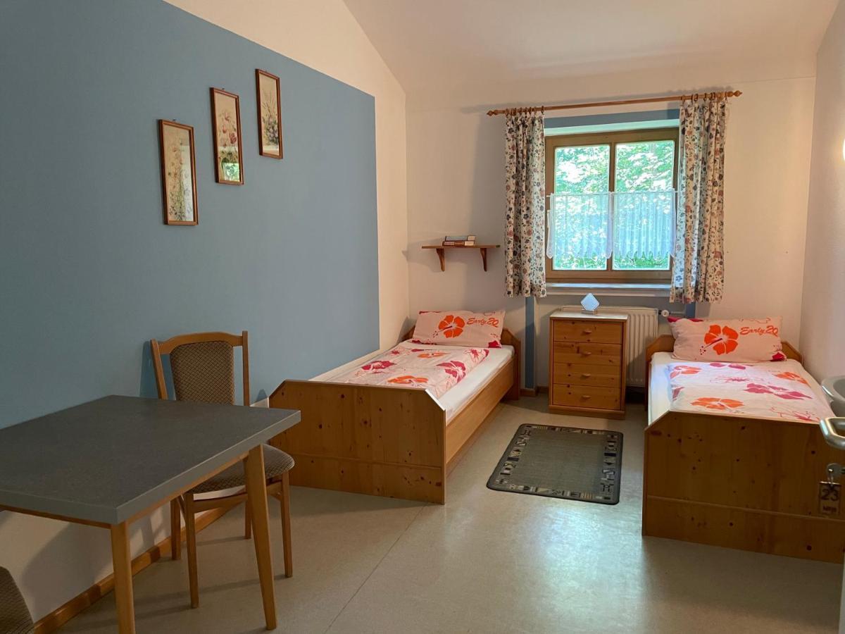 Krug'S Family Hostel Und Restaurant Вайлхайм ин Обербайерн Екстериор снимка